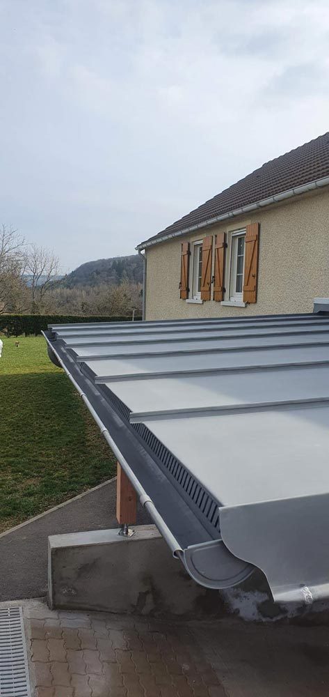Gouttière et chéneau en zinc