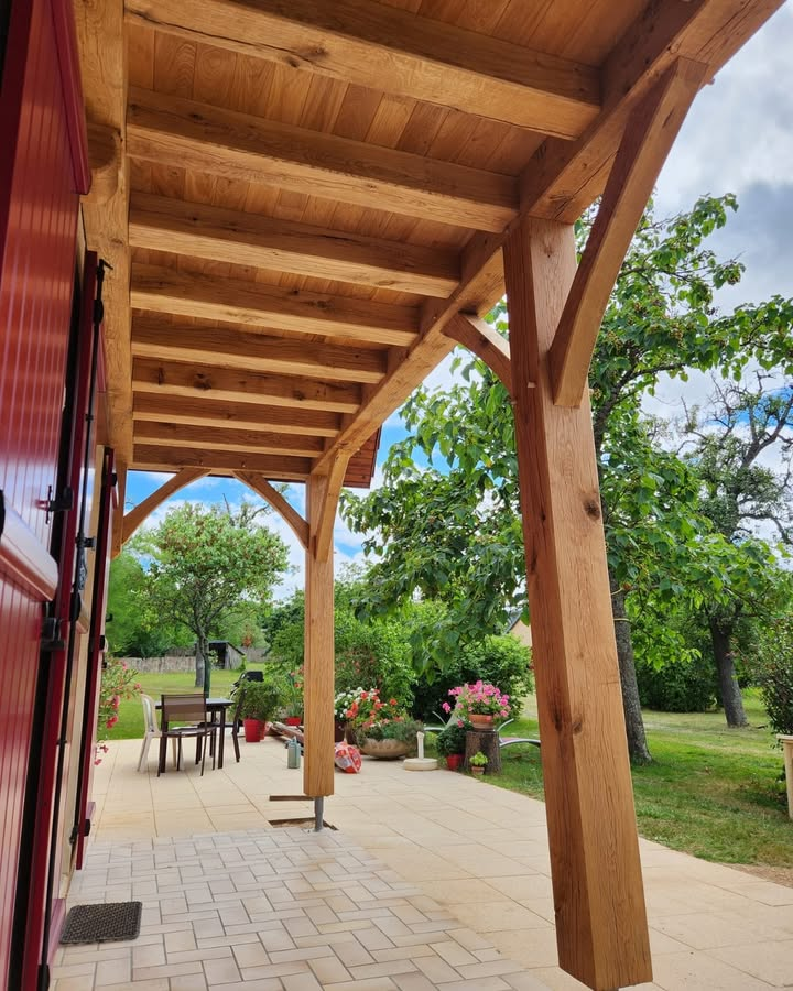 Auvent en chêne sur terrasse